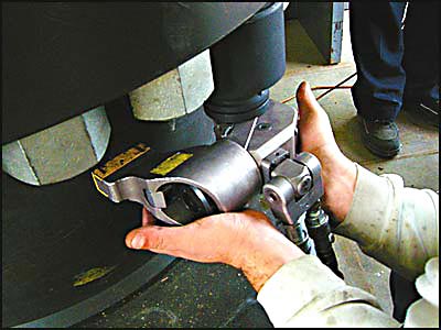 WREN Hydraulic Torque Wrench application